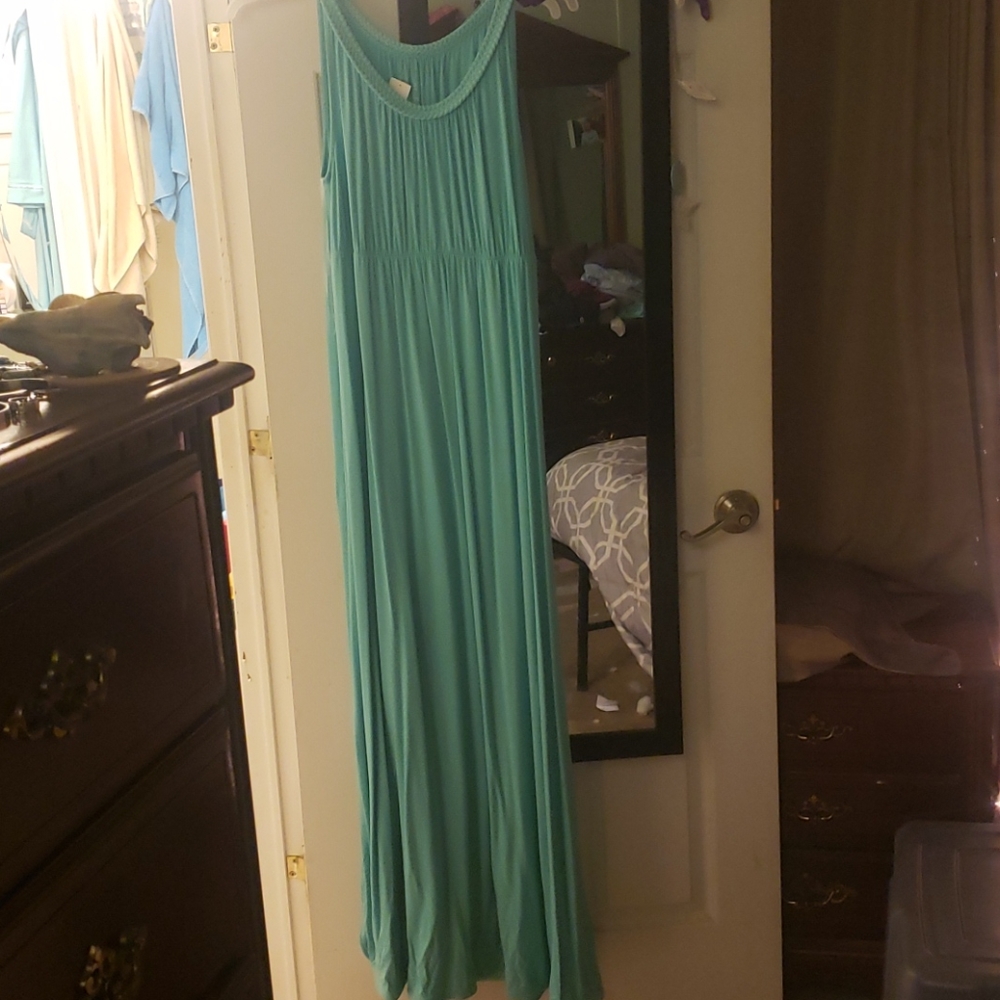 Maternity/maxi dress